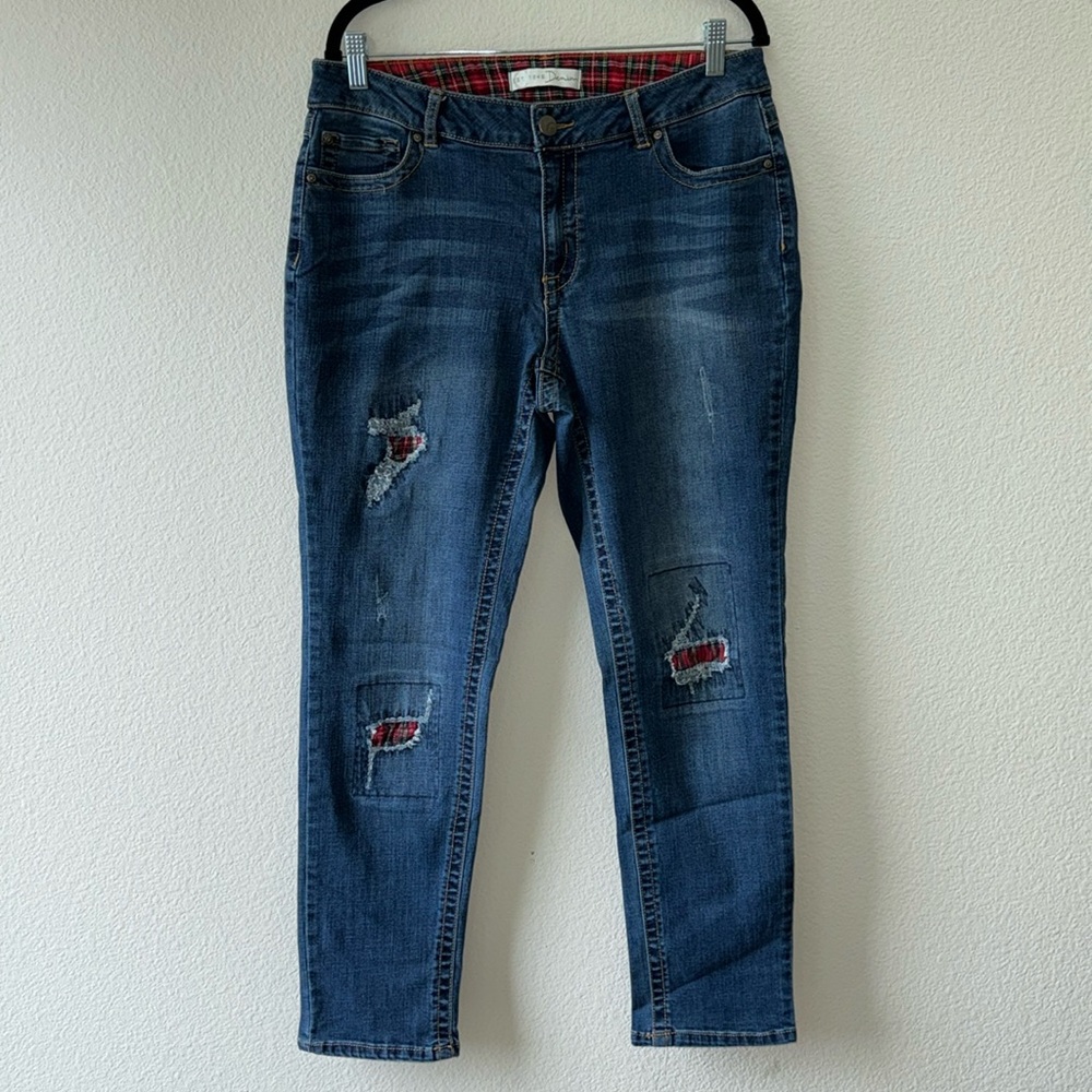Est 1946 Denim Distressed w Flannel Detail Jeans Size 12